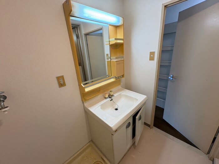 物件内観写真14　(洗面)