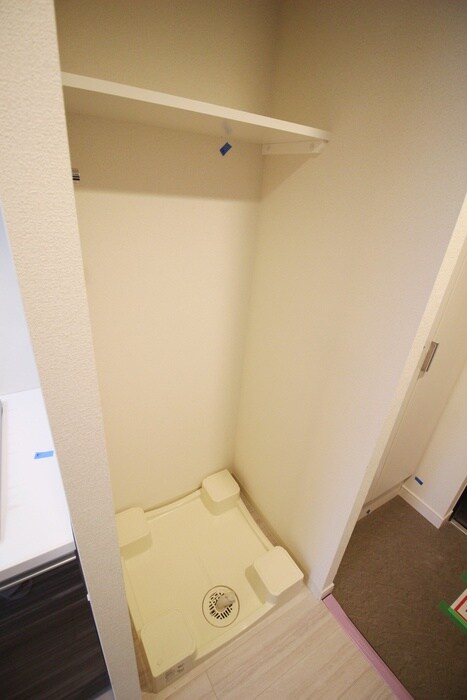 物件内観写真10　(洗濯機置場)