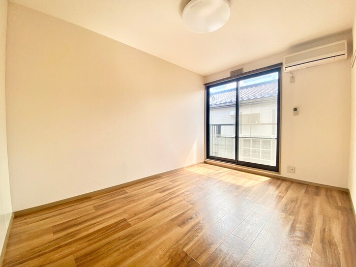 物件内観写真4　(居室)