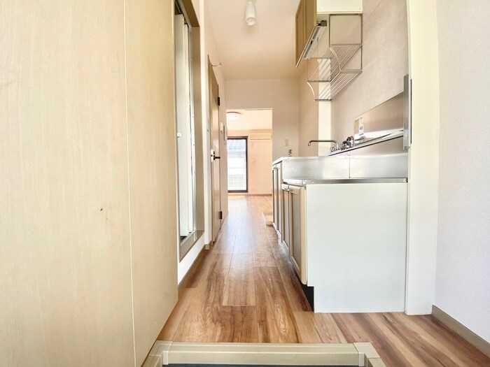 物件内観写真15　(廊下)