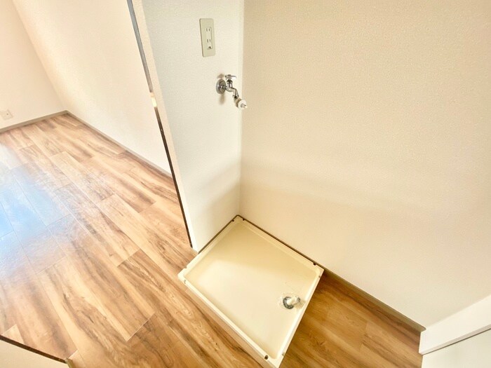 物件内観写真17　(洗濯機置場)