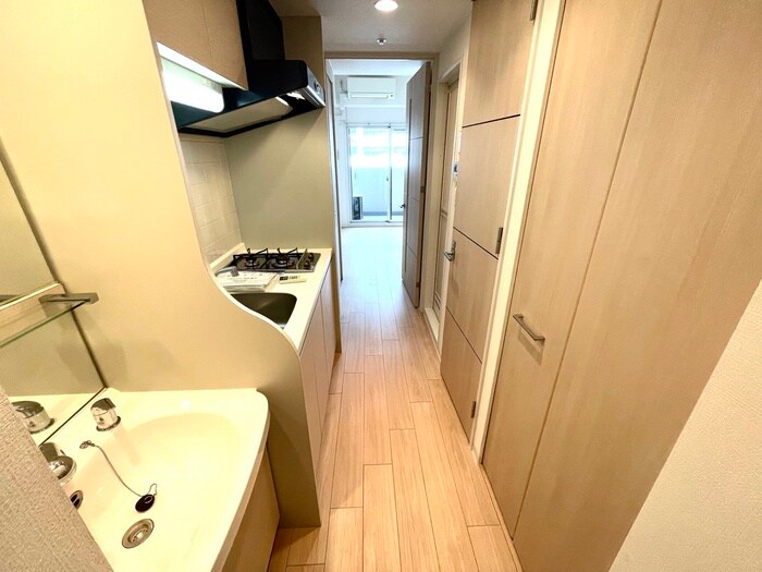 物件内観写真9　(廊下)