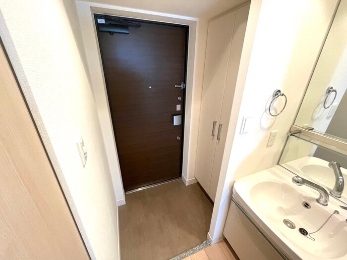 物件内観写真22　(玄関)