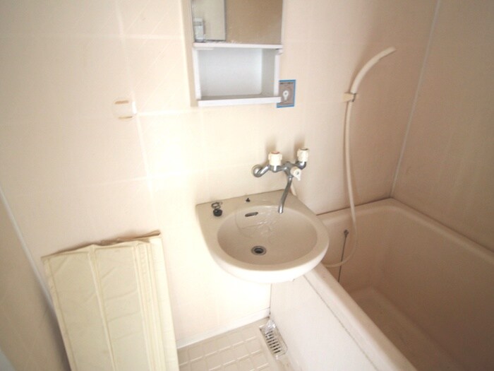 物件内観写真9　(洗面)