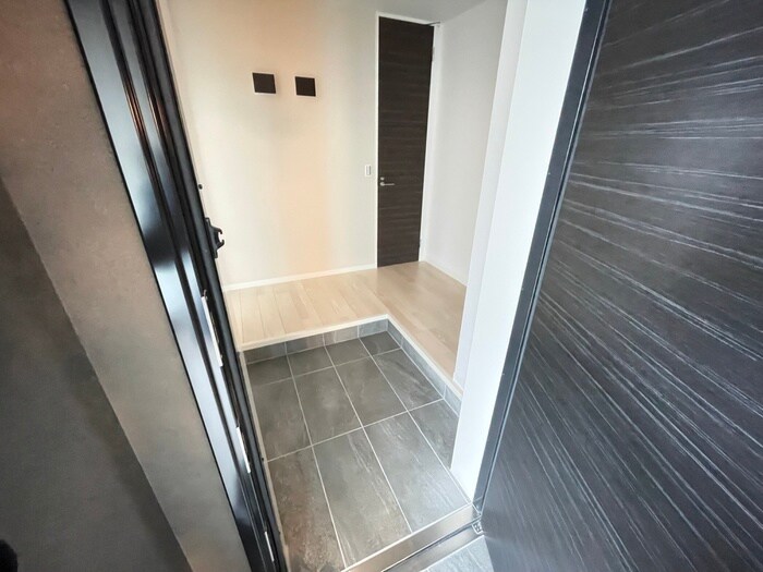 物件内観写真6　(玄関)