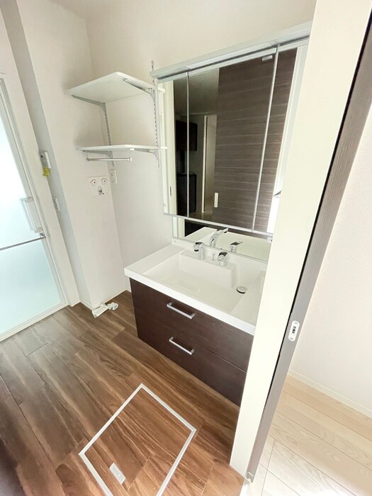 物件内観写真10　(洗面)