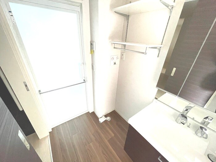 物件内観写真13　(洗濯機置場)