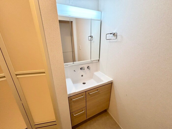 物件内観写真11　(洗面)