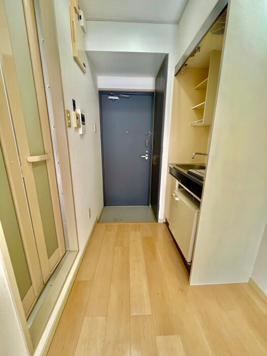 物件内観写真7　(玄関)