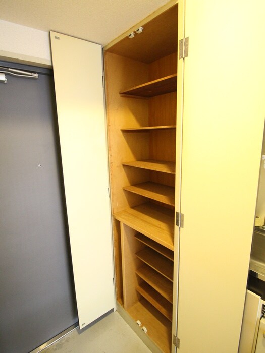 物件内観写真8　(靴箱)