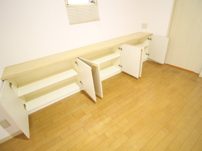 物件内観写真13　(収納)