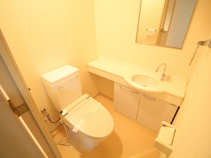 物件内観写真15　(トイレ)