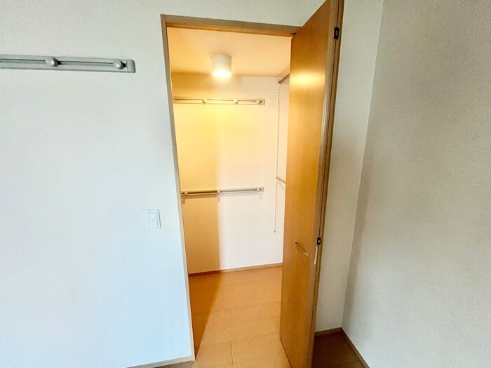 物件内観写真10　(収納)