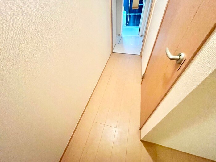 物件内観写真18　(廊下)