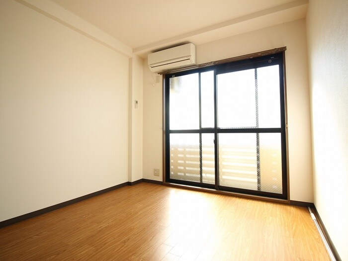 物件内観写真10　(居室)