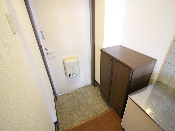 物件内観写真14　(玄関)