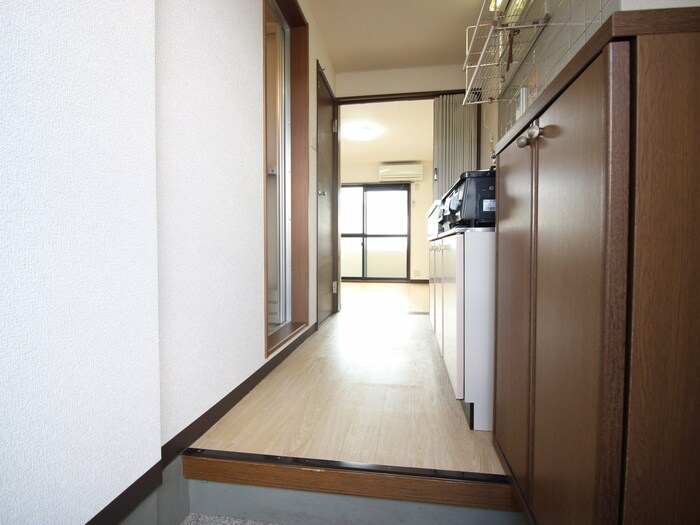物件内観写真18　(廊下)