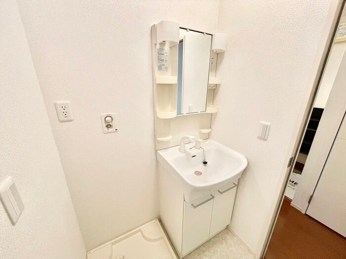 物件内観写真11　(洗面)