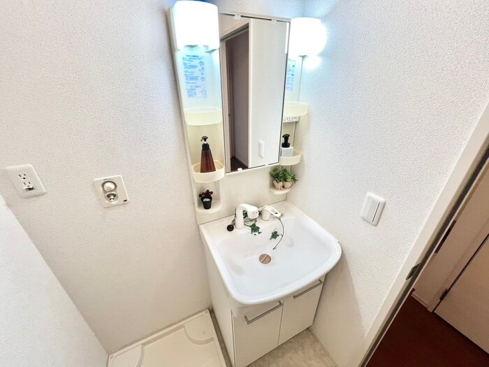 物件内観写真13　(洗面)