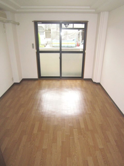 物件内観写真6　(居室)