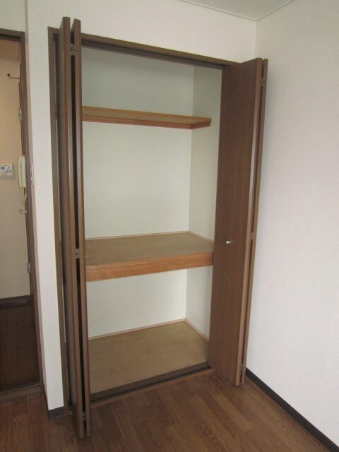 物件内観写真11　(収納)