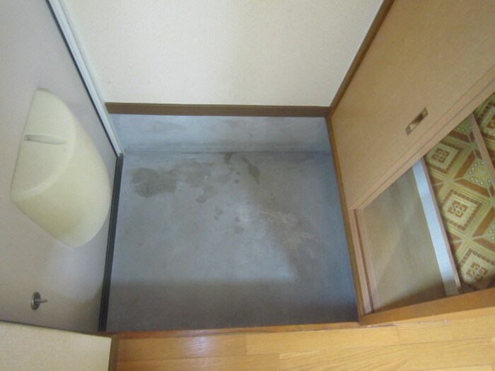 物件内観写真17　(玄関)