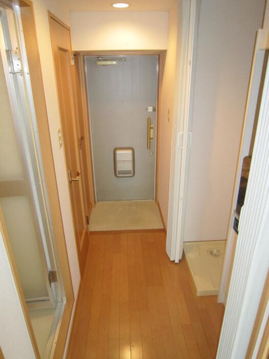 物件内観写真15　(玄関)