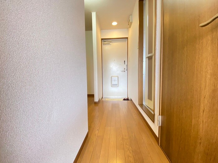 物件内観写真15　(廊下)