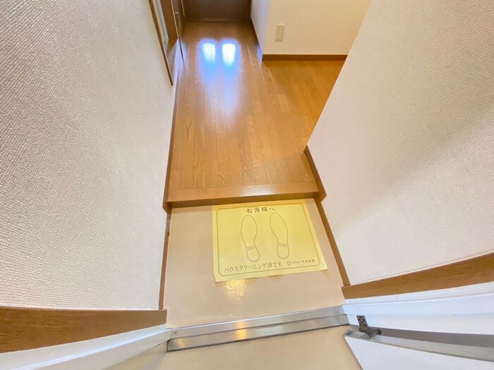 物件内観写真19　(玄関)