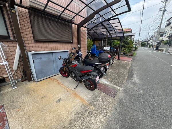 バイク置き場