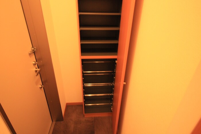 物件内観写真5　(収納)