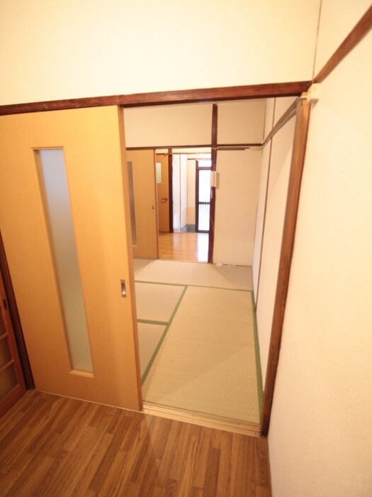 物件内観写真20　(廊下)