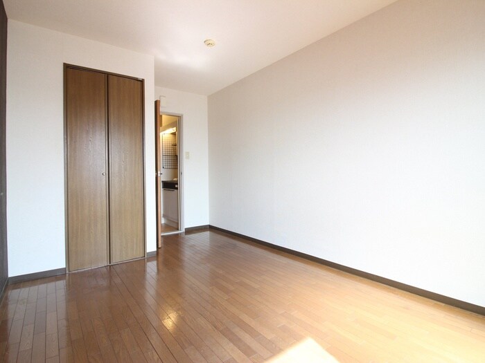 物件内観写真4　(居室)