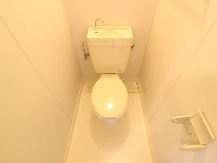 物件内観写真8　(トイレ)