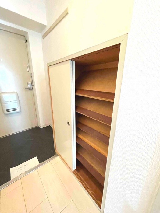 物件内観写真14　(靴箱)