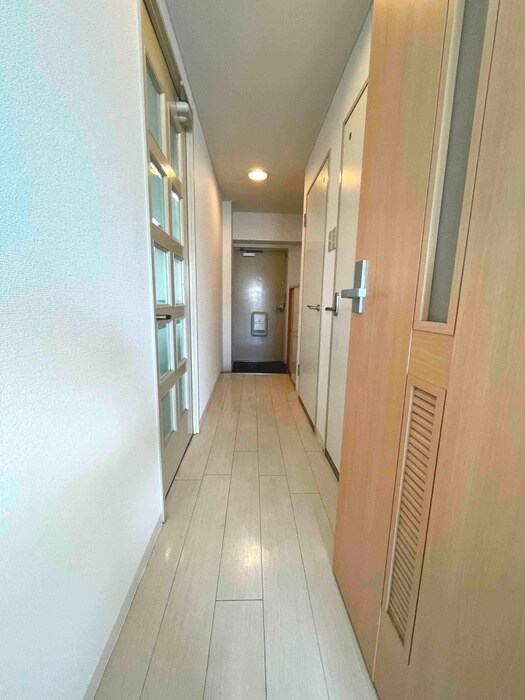 物件内観写真18　(廊下)