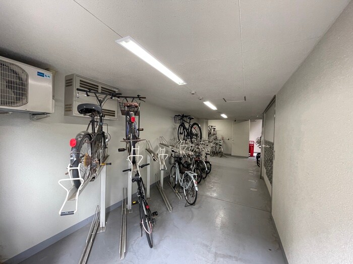 物件外観写真6　(駐輪場)