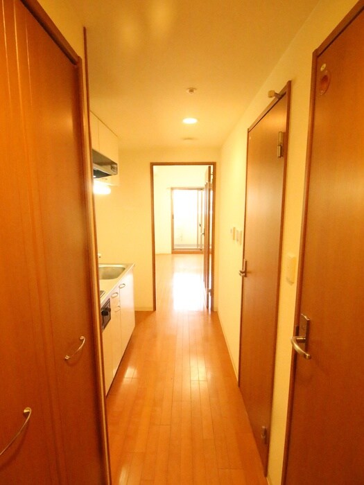 物件内観写真21　(廊下)
