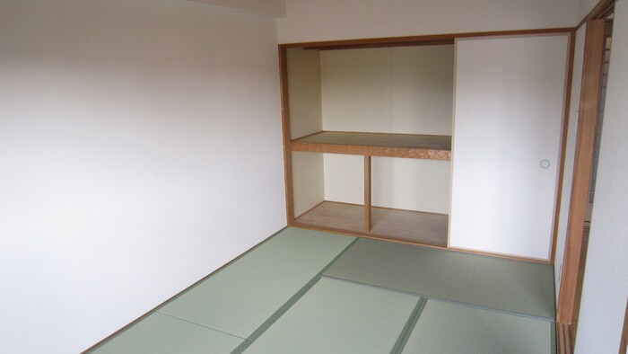 物件内観写真10　(居室)