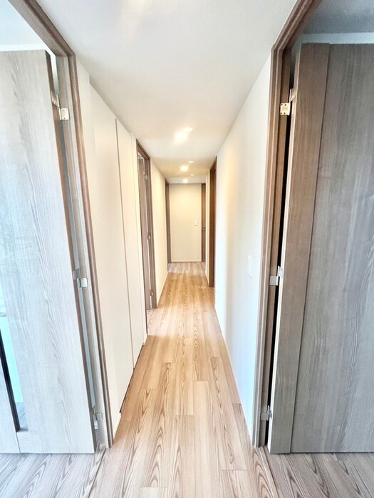 物件内観写真14　(廊下)