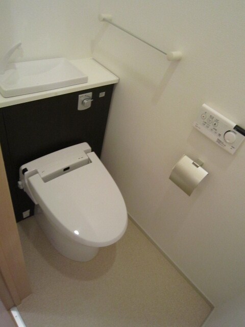 物件内観写真12　(トイレ)