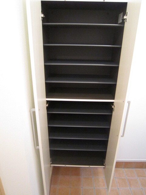 物件内観写真15　(靴箱)