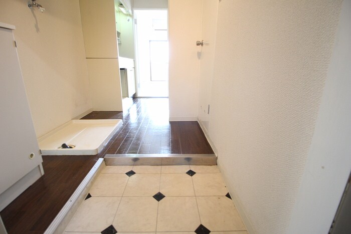 物件内観写真17　(玄関)