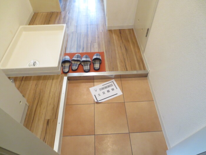 物件内観写真19　(玄関)