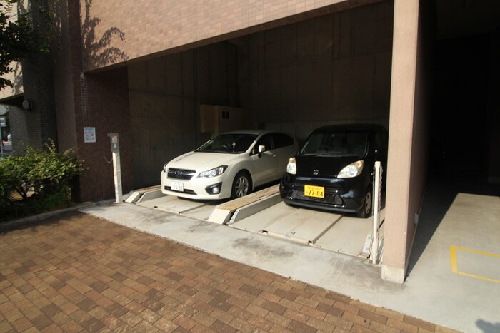 物件外観写真4　(駐車場)