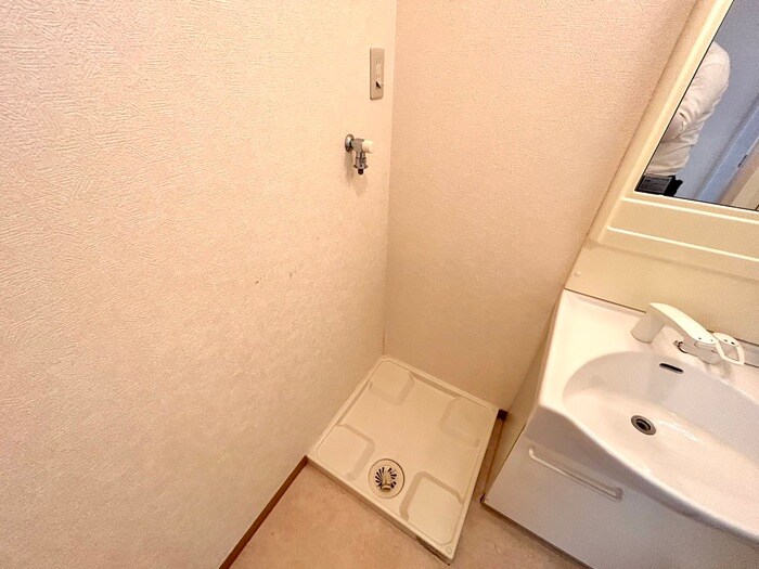 物件内観写真11　(洗濯機置場)