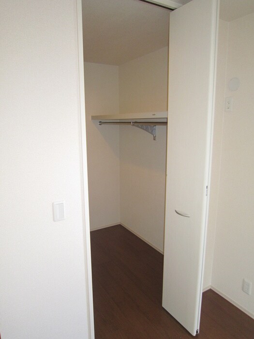 物件内観写真11　(収納)