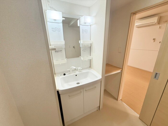 物件内観写真13　(洗面)