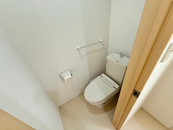 物件内観写真14　(トイレ)