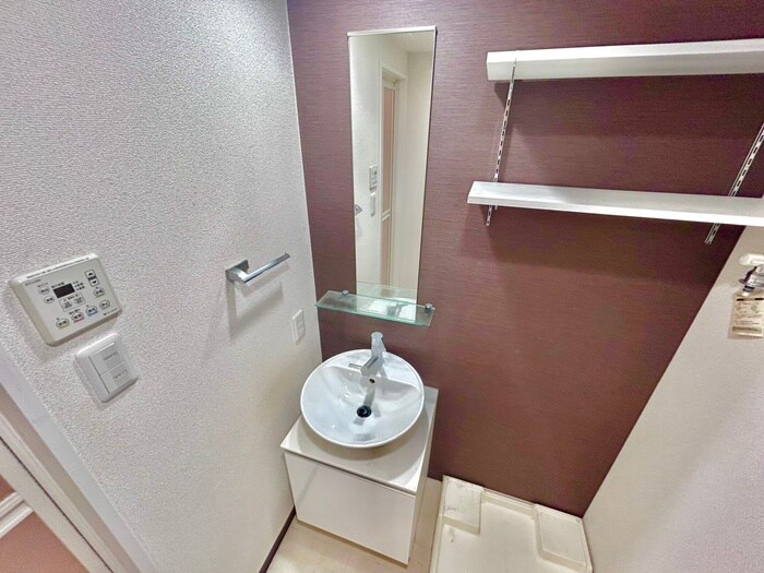 物件内観写真11　(洗面)